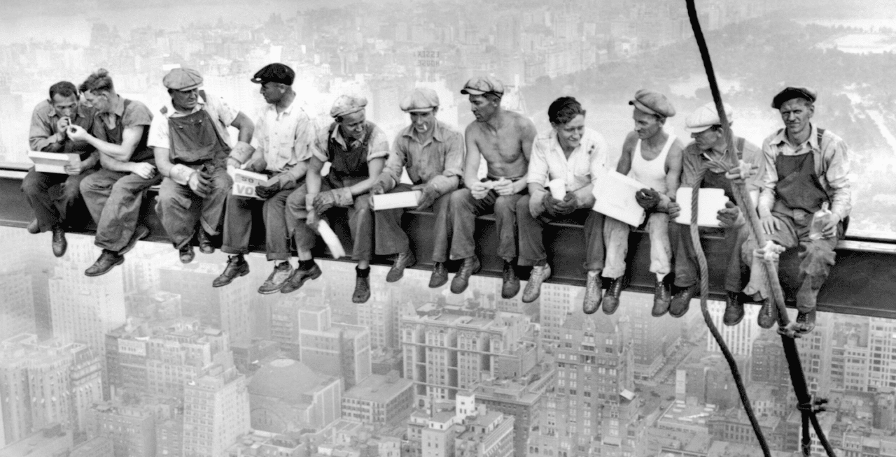 Fi Lunch Atop A Skyscraper